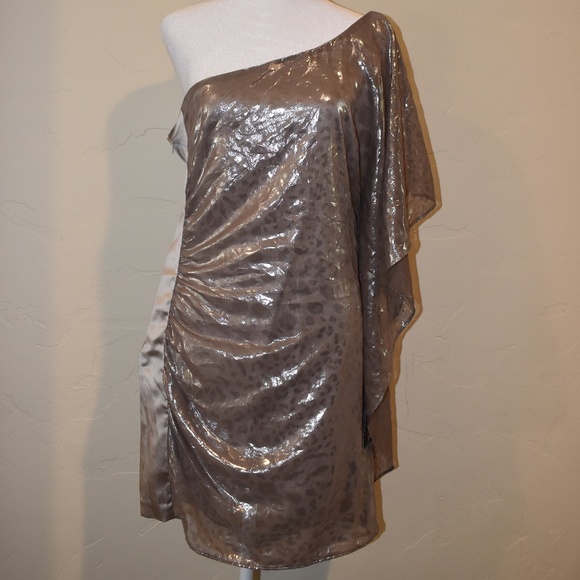 Bebe 1-Shoulder Drama SLV Dress - Picture 14 of 16